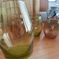 Стъклени чаши халби цветно стъкло, снимка 4 - Антикварни и старинни предмети - 36989694