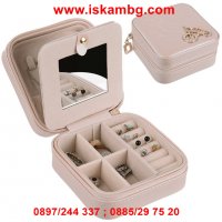Квадратна кутийка за бижута , снимка 6 - Подаръци за мъже - 28405552