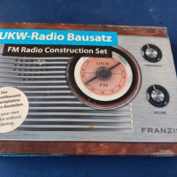 Радио конструктор FRANZIS 65287 FM Radio , снимка 1 - Радиокасетофони, транзистори - 44927330