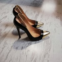 Лачени обувки - черно и златно, снимка 1 - Дамски обувки на ток - 27135855