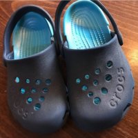 Оригинален Crocs, снимка 1 - Детски сандали и чехли - 32865908