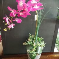 Изкуствена орхидея в кашпа , снимка 1 - Изкуствени цветя - 38256835