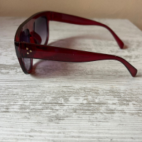 Червени слънчеви очила 😎, снимка 2 - Слънчеви и диоптрични очила - 44899018