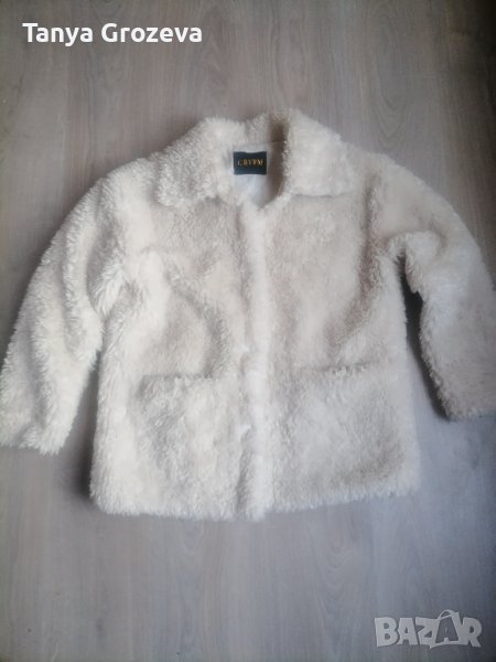 Бяло пухено палтанце, снимка 1