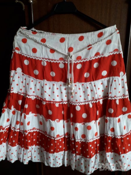 Дамска лятна пола на точки бяло и червено с подплата, снимка 1