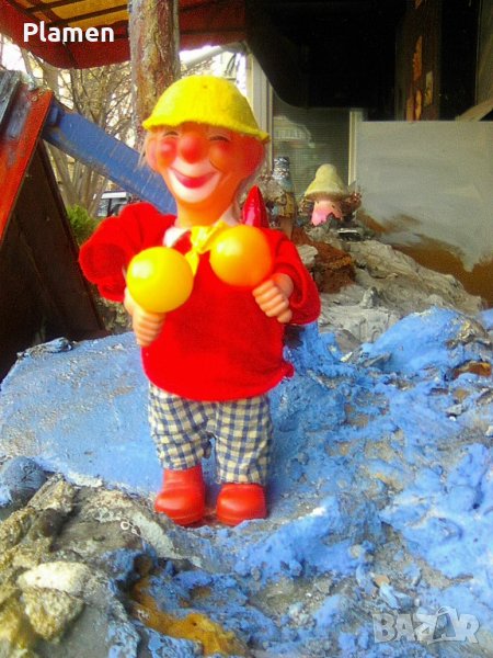 Стара играчка клоун с пружина маха с бухалките, снимка 1