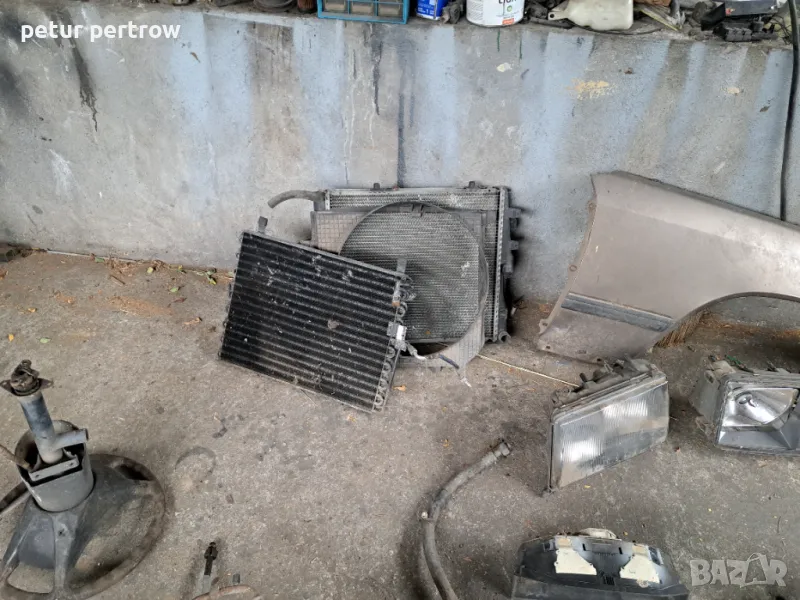 Воден радиатор за мерцедес 124 2.6 , снимка 1