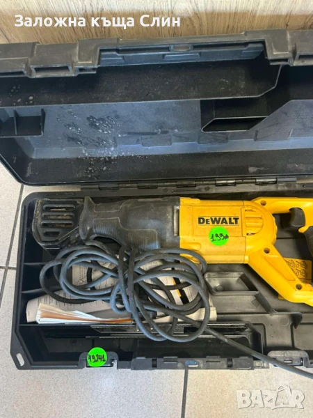 Саблен трион Dewalt DWE305 -QS, снимка 1