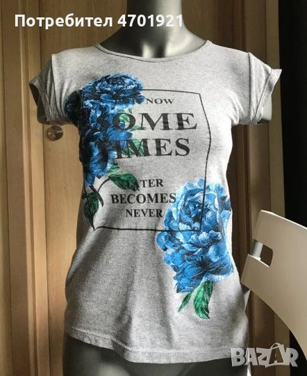 Сива дамска тениска със сини цветя, снимка 1