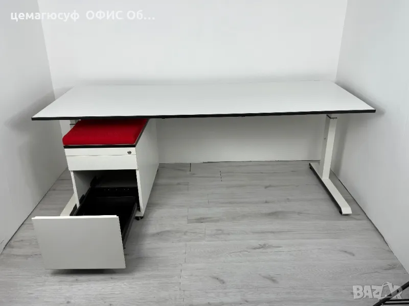 Бюро Sedus temptation C - ръчно регулиране на височината обзавеждане, снимка 1