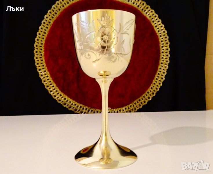 Бронзов бокал Saudi Arabia,кръстосани саби,цветя. , снимка 1