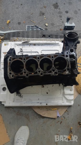 Продавам перфектен блок и четири бутала, снимка 1