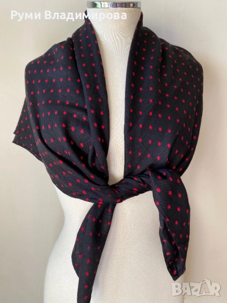 Черен шал на червени точки Ko:ko от 100 % вискоза, снимка 1