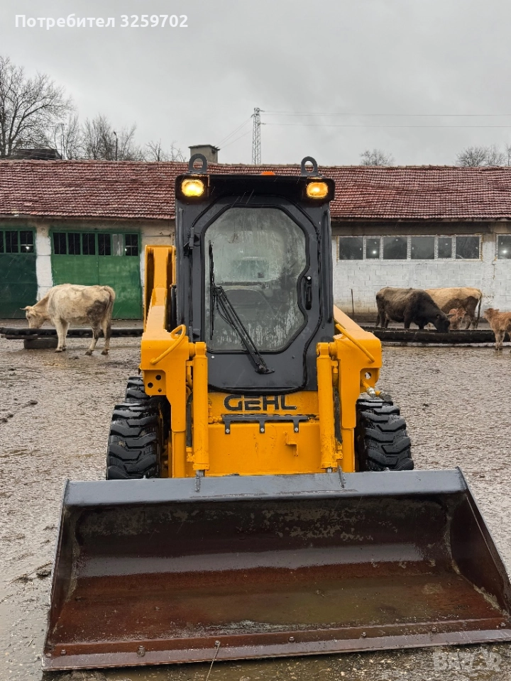 Gehl 5240 мини челен товарач, снимка 1