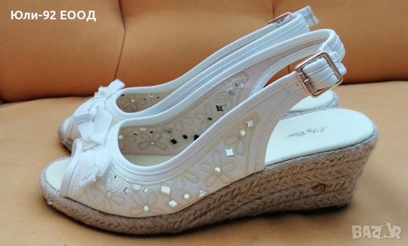 Красиви бели сандали на платформа от изкуствена кожа, снимка 1