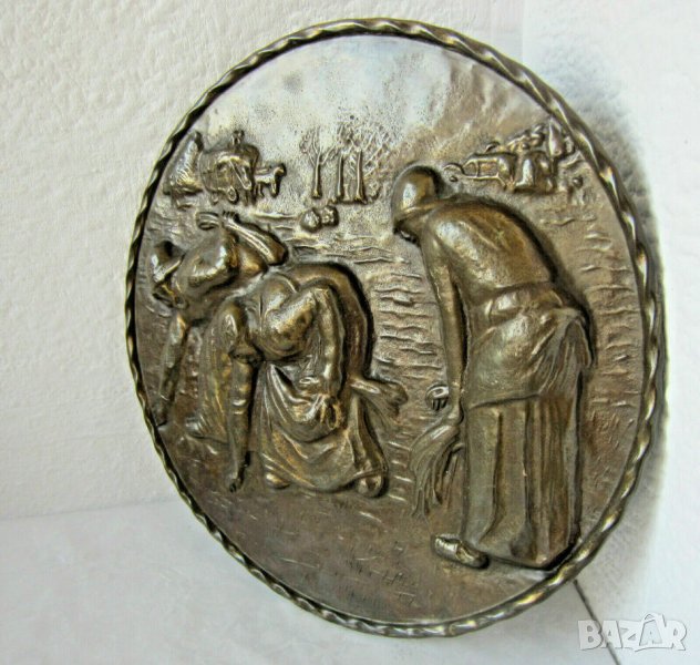 Пано 30 см мед метал кръг релеф, картина и чиния, интарзия, котарак с чизми, снимка 1