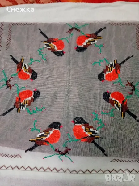 красиво каре шито на ръка 63 на 63 размер, снимка 1