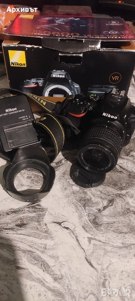 Фотоапарат Nikon D5600 + 18-55mm, снимка 1