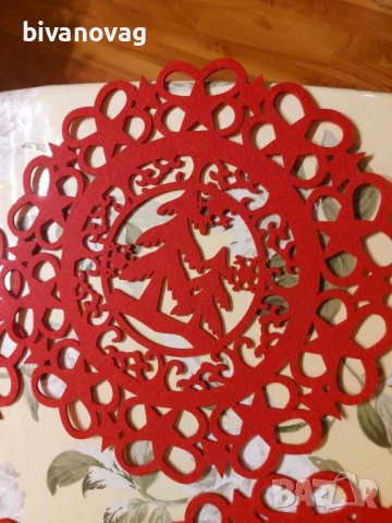 Коледни подложки за хранене червени 4БРОЯ