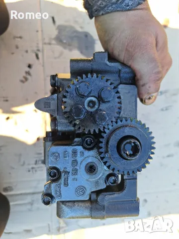 Балансиращ вал с маслена помпа за vw,audi,skoda 2.0tdi, снимка 3 - Части - 50415428