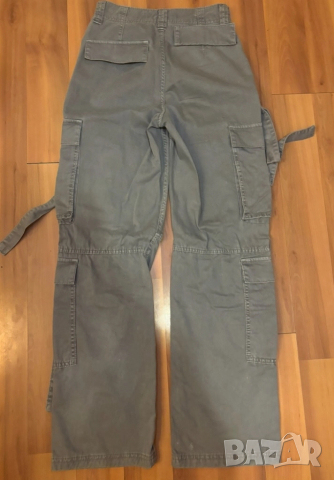 Светло сиви дънки от Bershka , снимка 2 - Дънки - 52281799