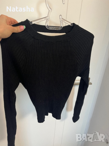 Дамска черна блуза, снимка 1 - Блузи с дълъг ръкав и пуловери - 43622803