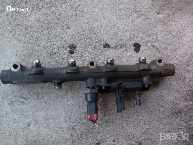 Горивна рейка Пежо ситроен и др. 0445214017, снимка 2 - Части - 39910733