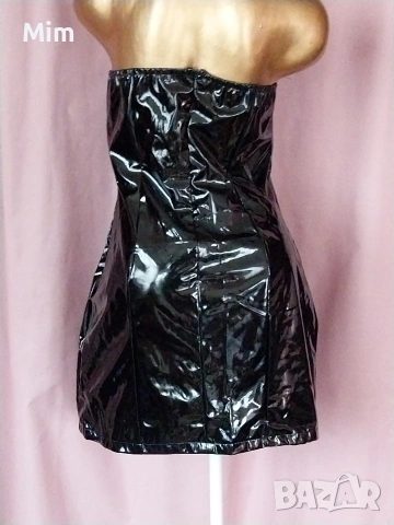 L Черна рокля от лак/ винил /, снимка 8 - Рокли - 53269820