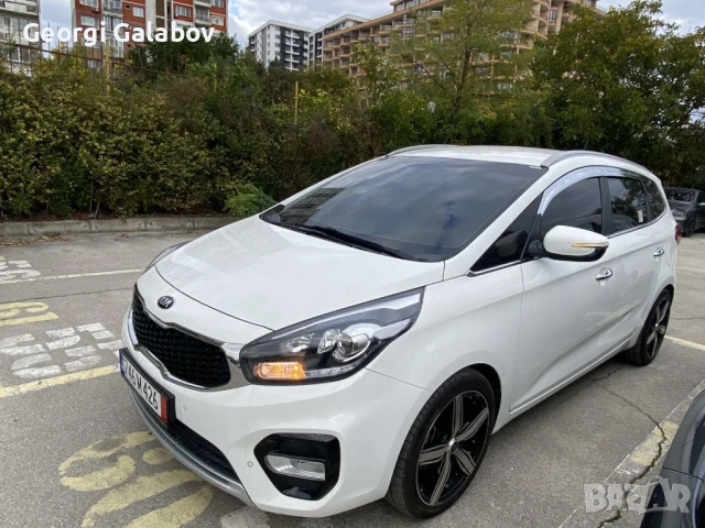Kia Carens TOP Екстри Реален пробег и 6 месеца гаранция!!!, снимка 3 - Автомобили и джипове - 53107428
