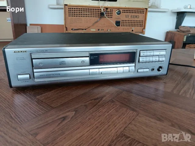 ONKYO CD Player DX 6810