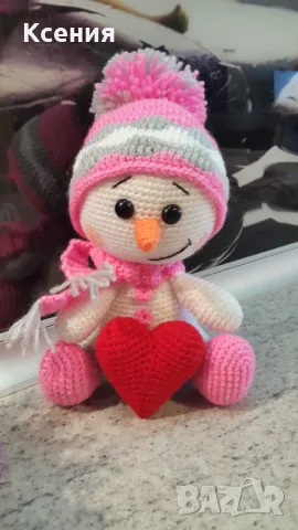 Подаръци за Св. Валентин. Снежен човек. Ръчно изработена, Плетена играчка, снимка 2 - Плюшени играчки - 48779653