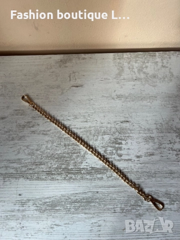 Златист синджир с две закопчалки от двата края подходящ като аксесоар за дънки , чанти и други ❤️