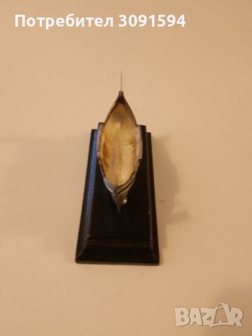 Английски кораб на дървена стоика от сребро проба,925  размери дължина -12см, височината -10см ширин, снимка 9 - Други ценни предмети - 44101410