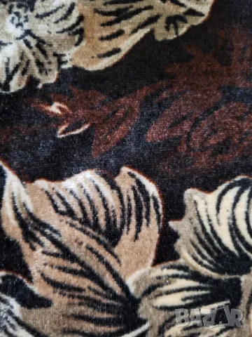 Нови платове,вълнен 1м./0.85м. и шарен 2.10/1.60,двойни, снимка 4 - Платове и дамаски - 48081238