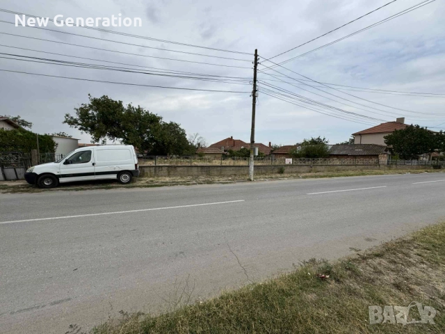 Продава се парцел в регулация на главен път - с.Чернолик 