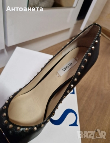 Оригинални токчета Guess, снимка 5 - Дамски обувки на ток - 51870558
