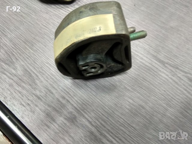 8D0399151H,*NEU**AUDI**Тампон, ръчна скоростна кутия AUDI A4, A6; SKODA,PASSAT 1.6-4.0 11.1994-2008, снимка 2 - Части - 32311552