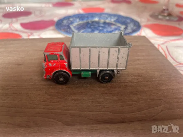 Английски Мачбокс-тесните гуми, снимка 2 - Колекции - 49647669