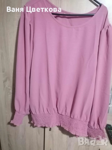 Продавам две дамски блузи