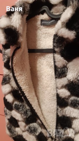 Пухени елеци за 4 год.госпожици , снимка 6 - Детски якета и елеци - 34650900