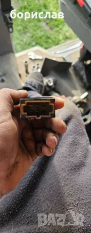 Бутон подгрев задно стъкло за Фолксваген т4 , снимка 2 - Части - 49639688