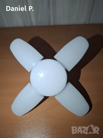 Крушка разпъваща се с формата на X, снимка 1