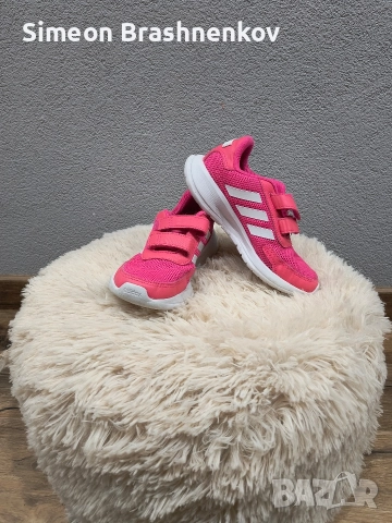 Детски маратонки за момиче Адидас , снимка 2 - Детски маратонки - 52641003