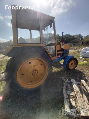 Трактор Болгар и плуг, снимка 3 - Селскостопанска техника - 53558541