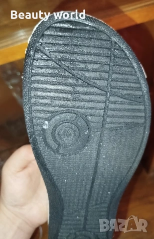 Бели чехли 40 номер , снимка 12 - Чехли - 50995881