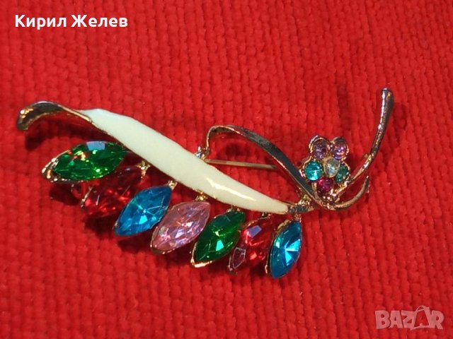 КРИСТАЛНА СКЪПОЦЕННА РИТРО АРТ ЕМАЙЛИРАНА ЗЛАТИСТА ВИНТИДЖ БРОШКА 20795, снимка 2 - Други - 32266535
