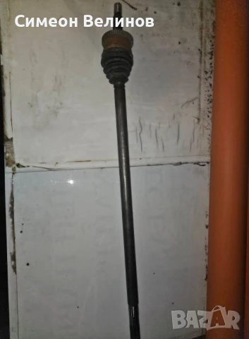 Продавам предна полуоска  от 4.7 Quadra Trac , снимка 3 - Части - 50746129