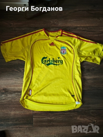 тениска на Ливърпул