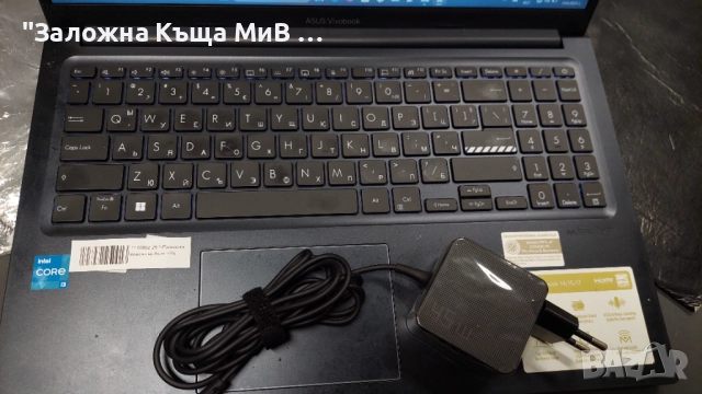 Лаптоп Asus Vivobook 15, снимка 2 - Лаптопи за работа - 51714456
