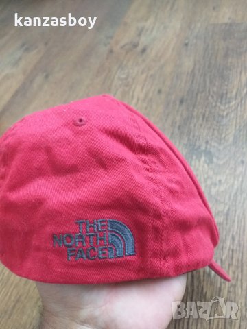The North Face - страхотна шапка КАТО НОВА, снимка 7 - Шапки - 33643572